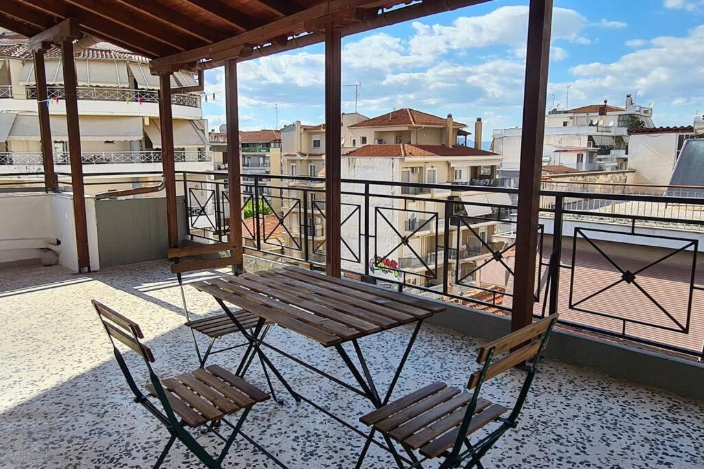 Apartment In The Heart Of The City 4 Larissa Exterior foto